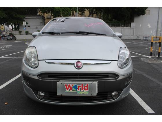 FIAT PUNTO 1.6 ESSENCE 16V FLEX 4P MANUAL FIAT PUNTO 1.6 ESSENCE 16V FLEX 4P MANUAL